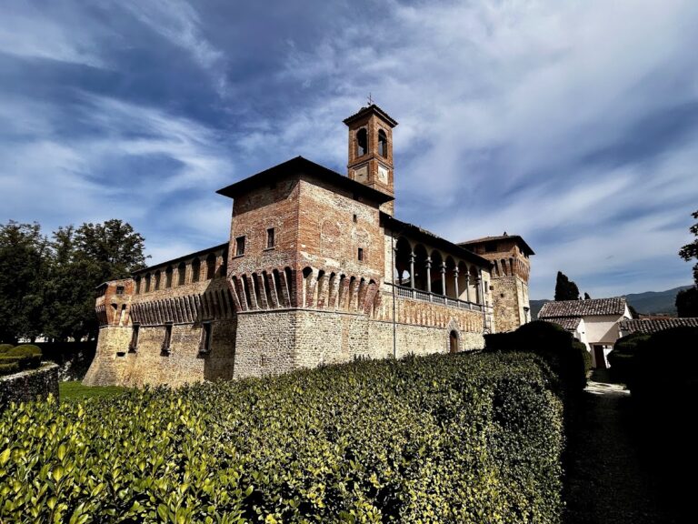 Castello Bufalini: A Historic Fortress and Noble Residence in San Giustino, Italy