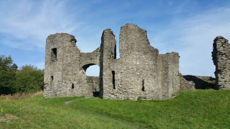 Newcastle Emlyn Castle: A Historic Welsh Stronghold
