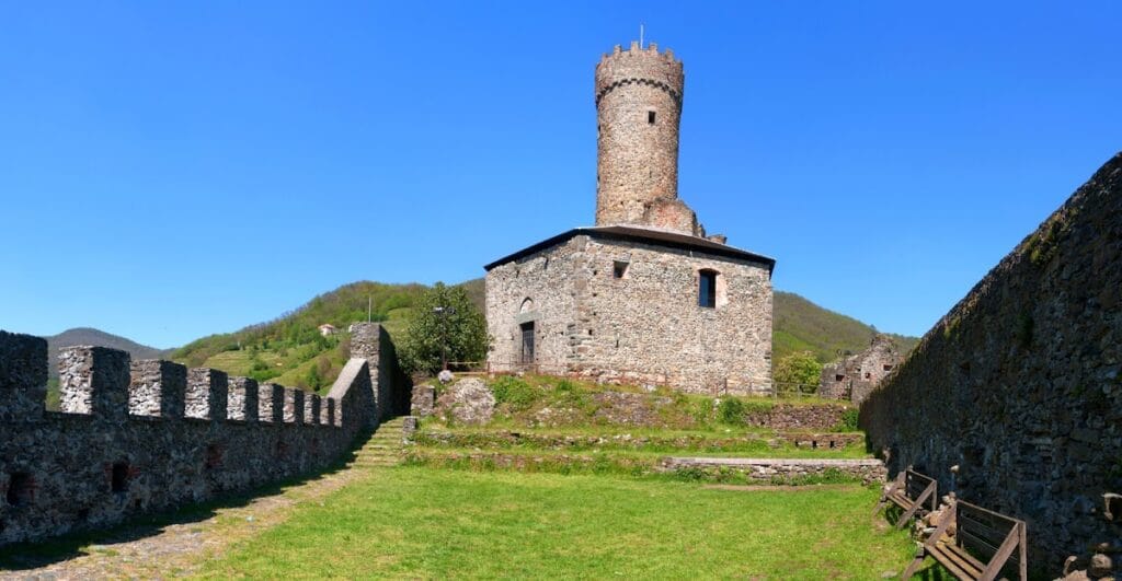 Castello di Campo Ligure: A Medieval Defensive and Residential Castle in Italy 1 Castello di Campo Ligure