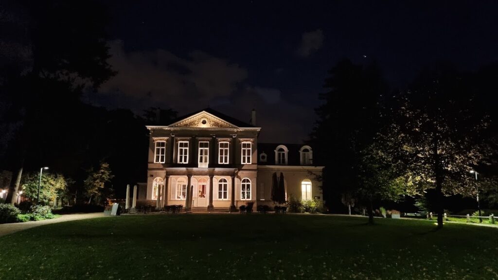 Kasteel Casier: A Historic Estate in Waregem, Belgium 10 Kasteel Casier