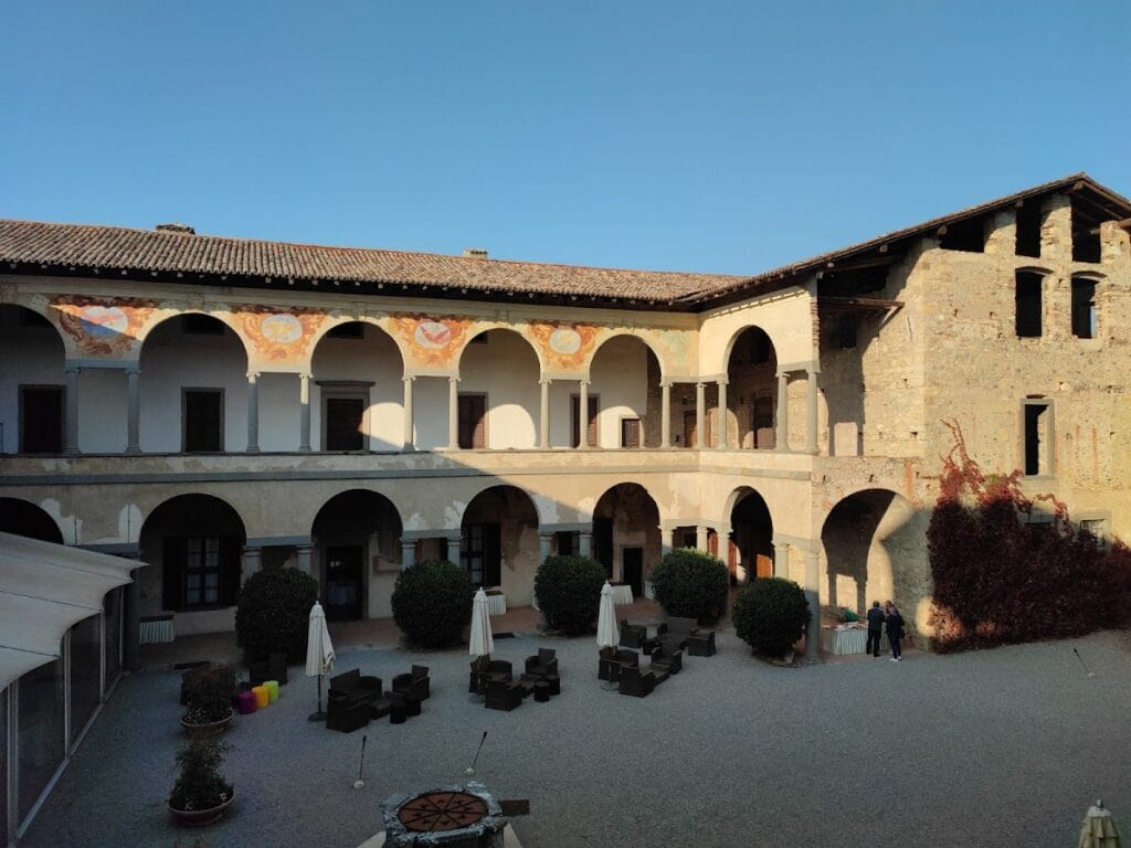 Castello di Cavernago: A Baroque Noble Residence in Italy 3 Castello di Cavernago
