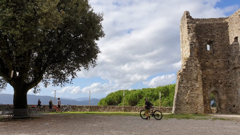 Castle of Castelnuovo Magra: A Medieval Fortress in Italy 10 Castle of Castelnuovo Magra