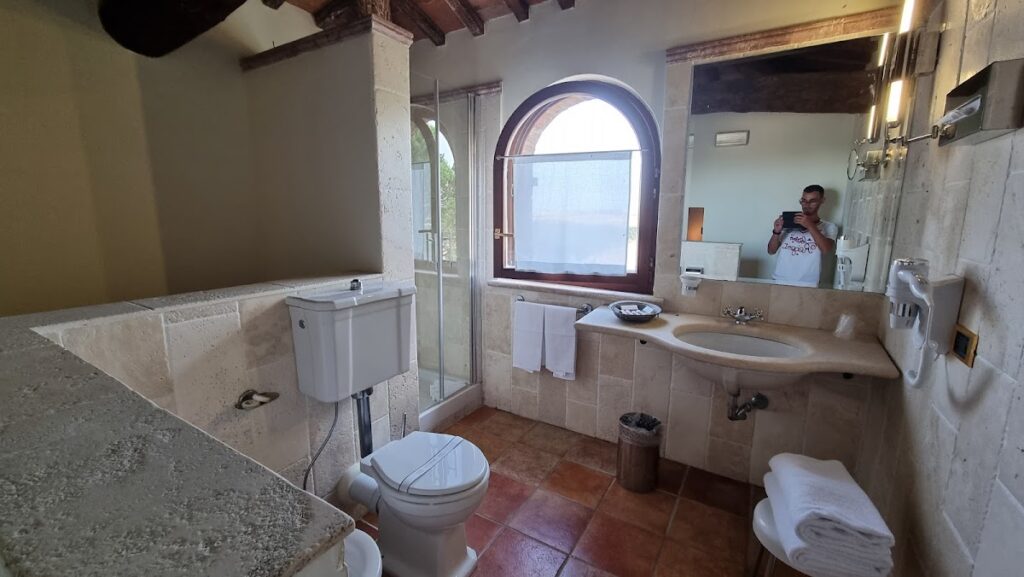 Castello di Leonina: A Medieval and Renaissance Castle in Asciano, Italy 9 Castello di Leonina