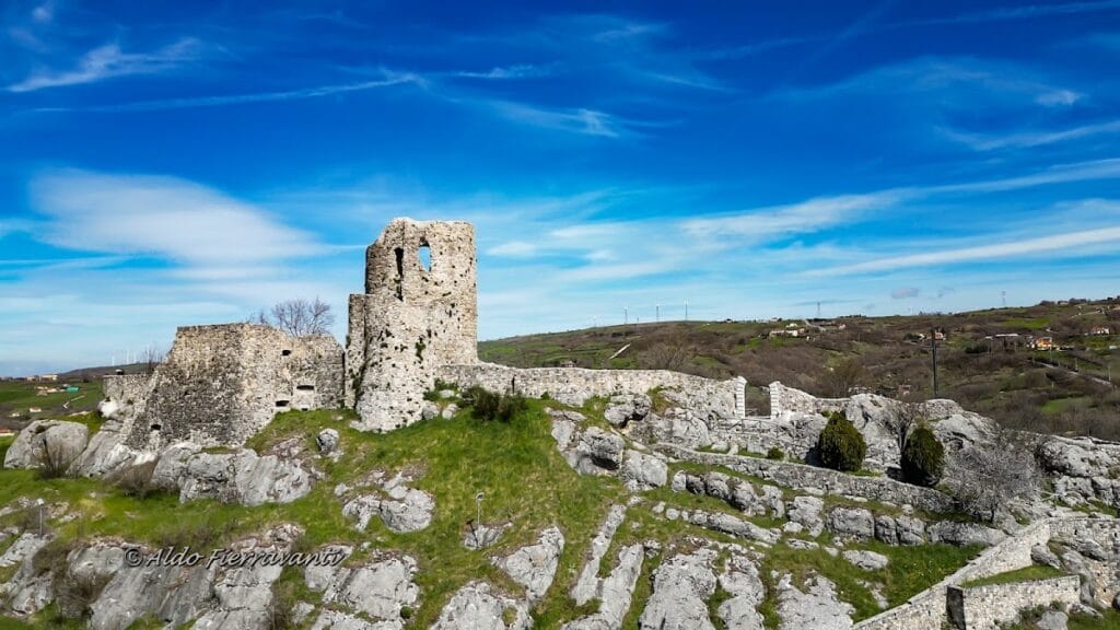 Castello di Rocca San Felice: A Medieval Hilltop Castle in Italy 1 Castello di Rocca San Felice