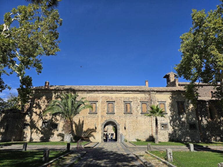 Castello Nelson: A Historic Manor House in Maniace, Italy