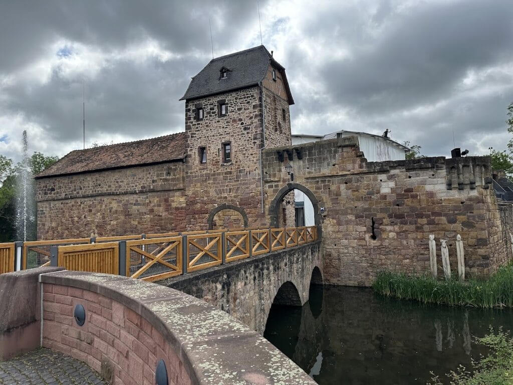 Vilbel Castle: A Medieval Water Castle in Bad Vilbel, Germany 7 Vilbel Castle