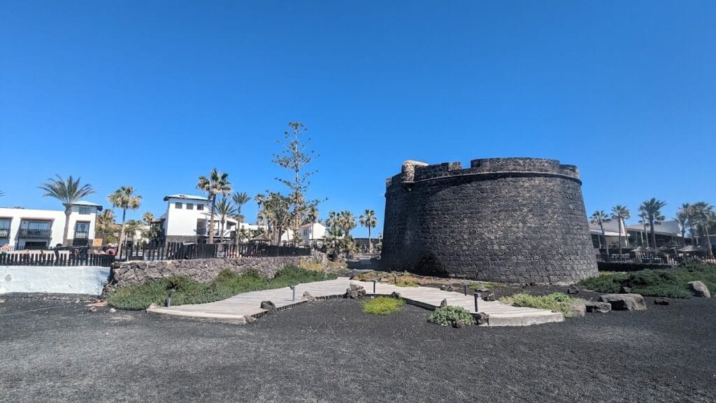 Castillo de Fuste: A Historic Defensive Tower in Fuerteventura, Spain 7 Castillo de Fuste
