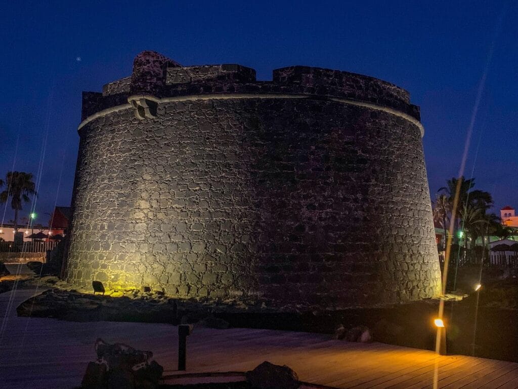 Castillo de Fuste: A Historic Defensive Tower in Fuerteventura, Spain 8 Castillo de Fuste