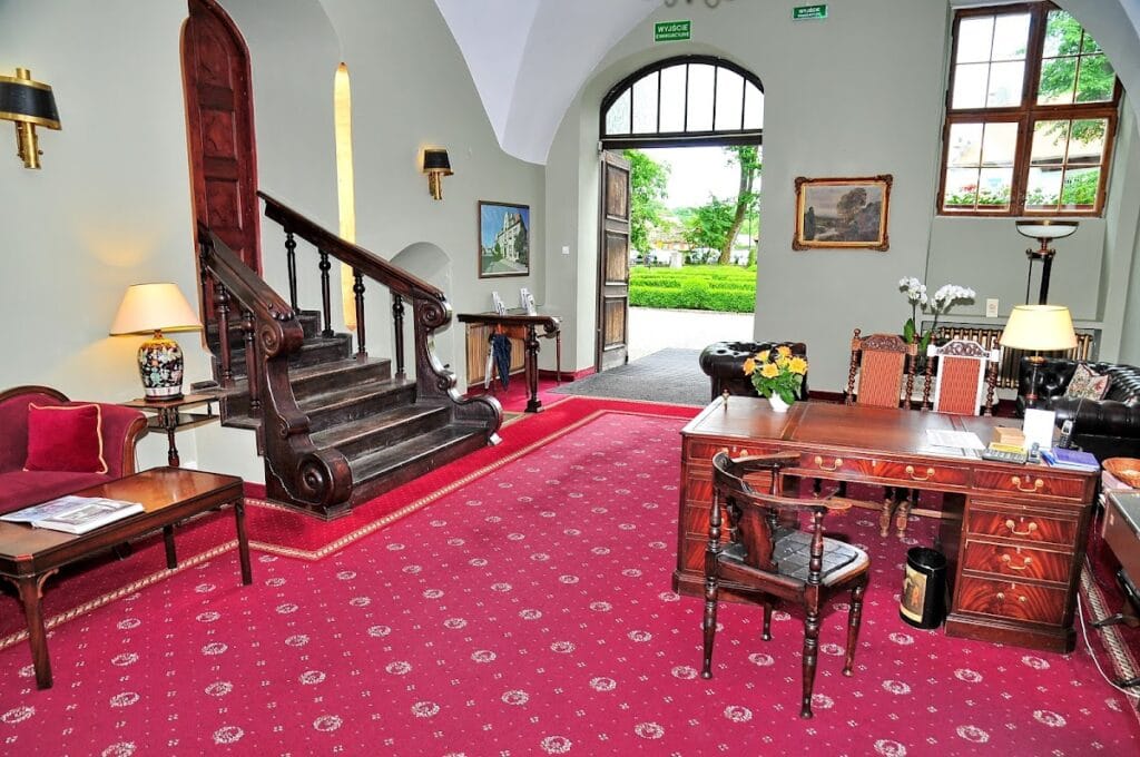 Krąg Castle: A Renaissance Residence in Poland 4 Krąg Castle