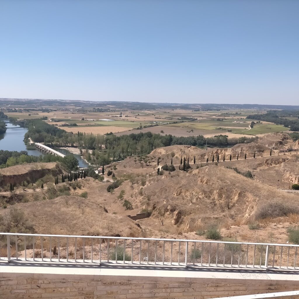 Alcázar de Toro: A Historic Fortress in Toro, Spain 8 Alcázar de Toro