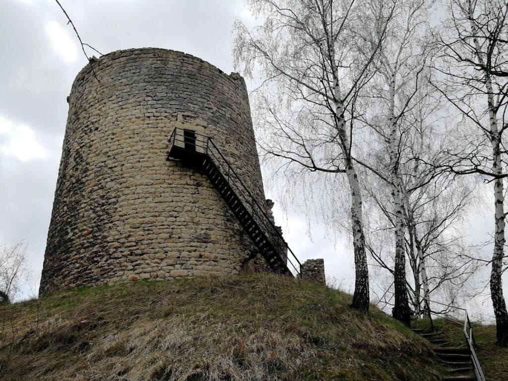 Michalovice Castle: A Medieval Bohemian Castle Ruin 5 Michalovice Castle