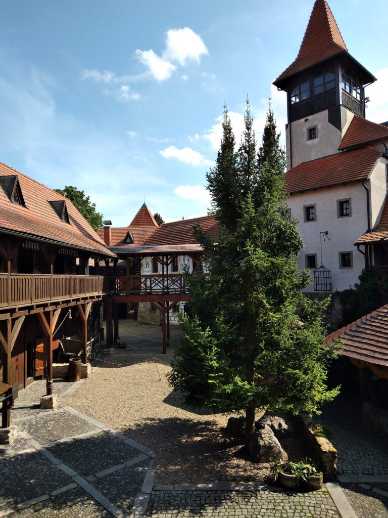 Červený Újezd Castle