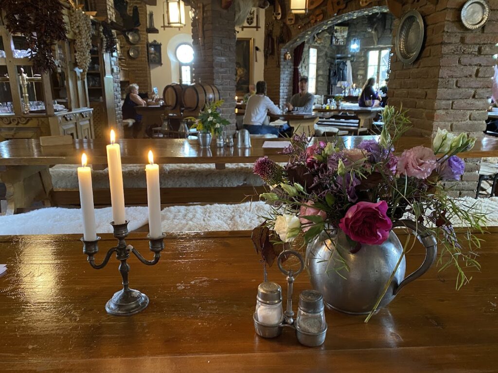 Červený Újezd Castle