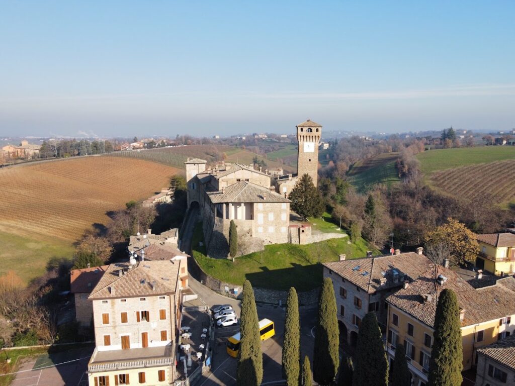 Castello di Levizzano Rangone: A Medieval Fortress in Castelvetro di Modena, Italy 7 Castello di Levizzano Rangone