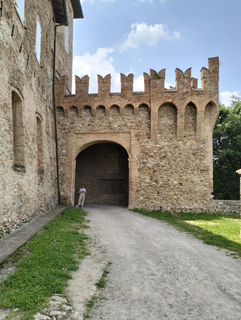 Castello di Levizzano Rangone: A Medieval Fortress in Castelvetro di Modena, Italy 10 Castello di Levizzano Rangone