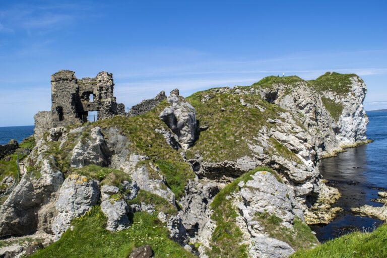 Kinbane Castle: A 16th-Century Gaelic Stronghold in Northern Ireland