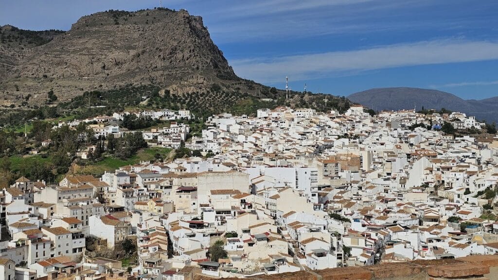 Álora Castle: A Phoenician-Origin Fortress and Medieval Alcazaba in Spain 3 Castillo (Álora)