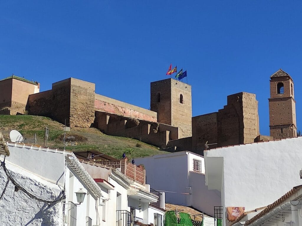 Álora Castle: A Phoenician-Origin Fortress and Medieval Alcazaba in Spain 4 Castillo (Álora)