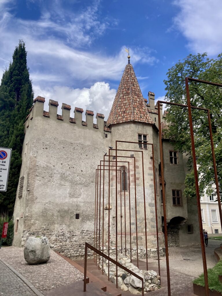 Landesfürstliche Burg Merano: A Noble Residence in South Tyrol