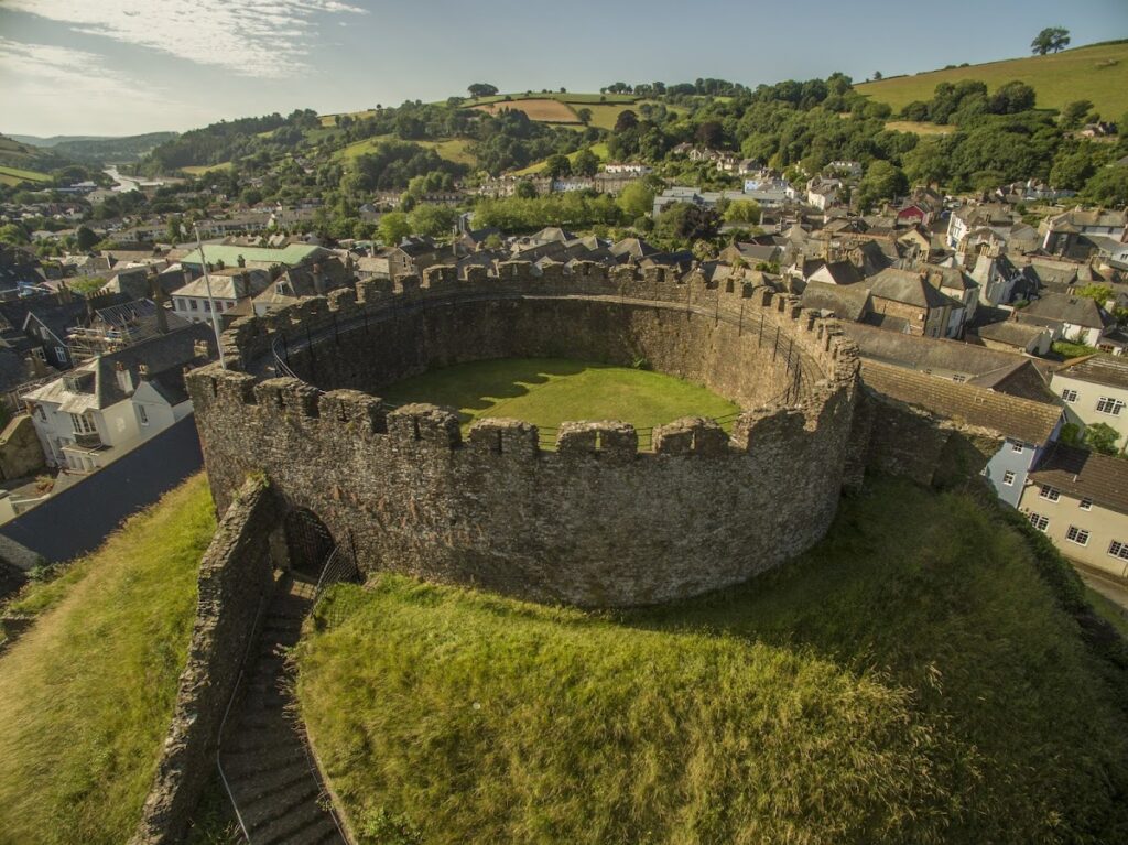 Totnes Castle: A Norman Motte and Bailey Fortress in England 7 Totnes Castle