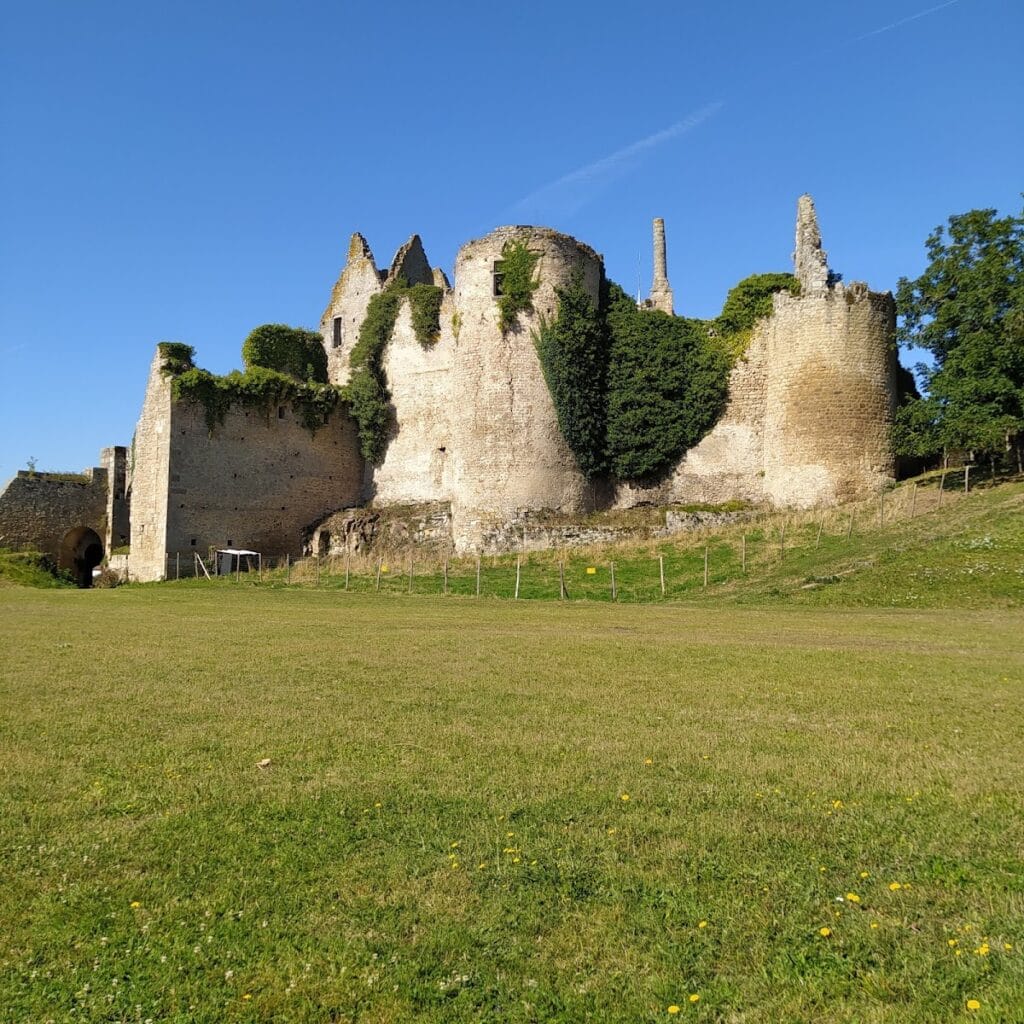 Château de Bressuire: A Medieval Fortress and Aristocratic Residence in France 3 Château de Bressuire