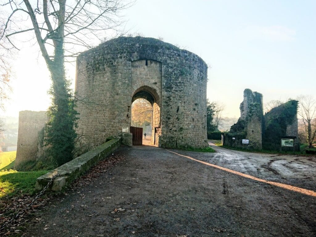 Château de Bressuire: A Medieval Fortress and Aristocratic Residence in France 4 Château de Bressuire