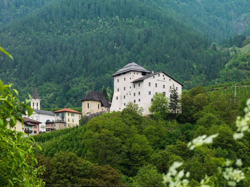 Castel Caldes: A Medieval Castle in Italy 1 Castel Caldes
