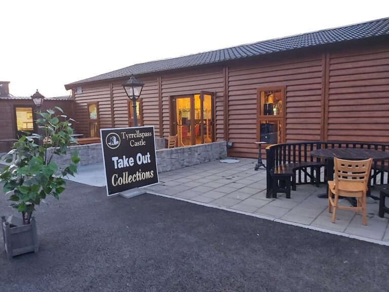 Tyrrellspass Castle: A Historic Anglo-Norman Tower House in Ireland