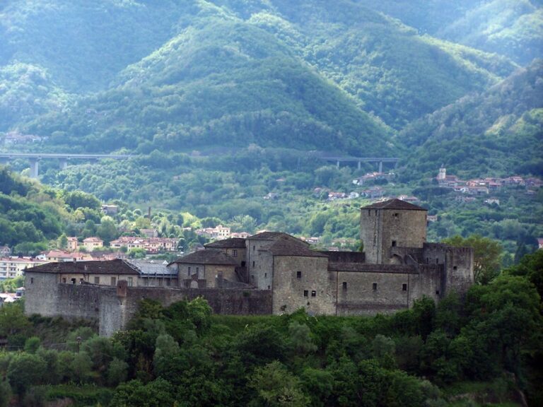 Castello del Piagnaro: A Medieval Fortress in Pontremoli, Italy