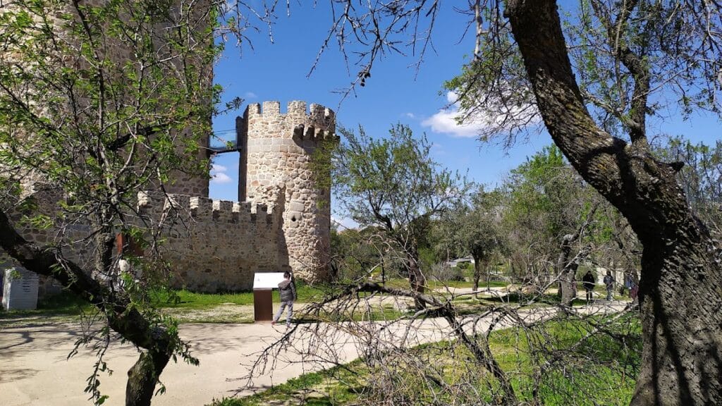 Castle of San Martín de Valdeiglesias: A Fifteenth-Century Residence and Fortress 2 Castle of San Martín de Valdeiglesias