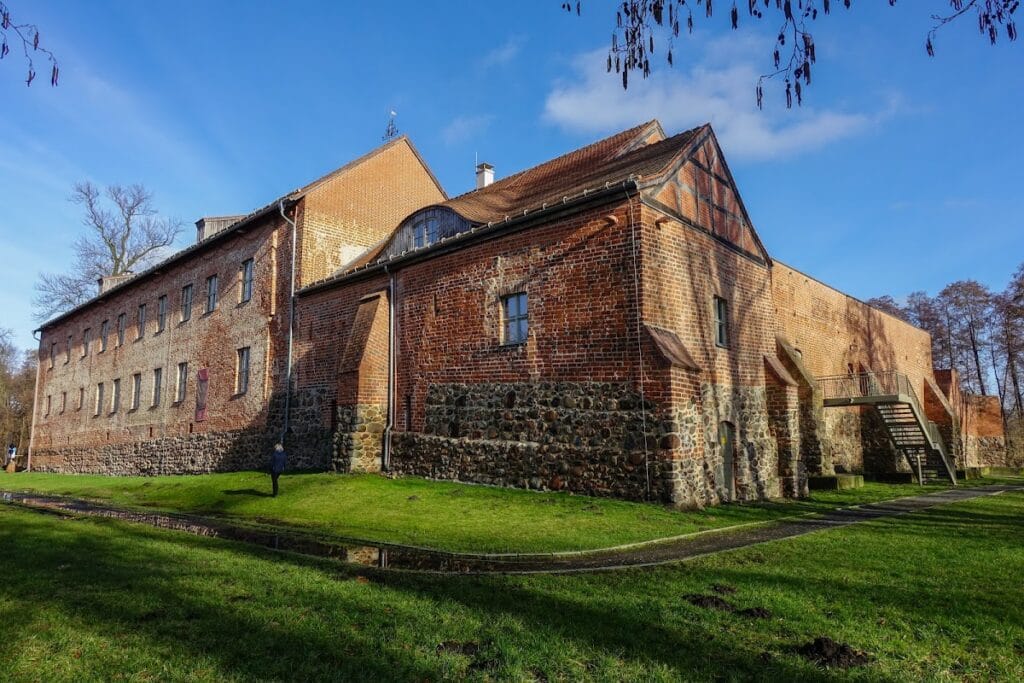 Storkow Castle: A Medieval Fortress and Renaissance Residence in Germany 1 Storkow Castle