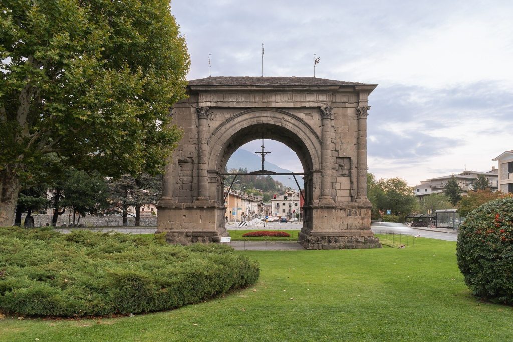 Arch of Augustus Aosta: Roman Victory Monument in Italy 2 Arch of Augustus Aosta