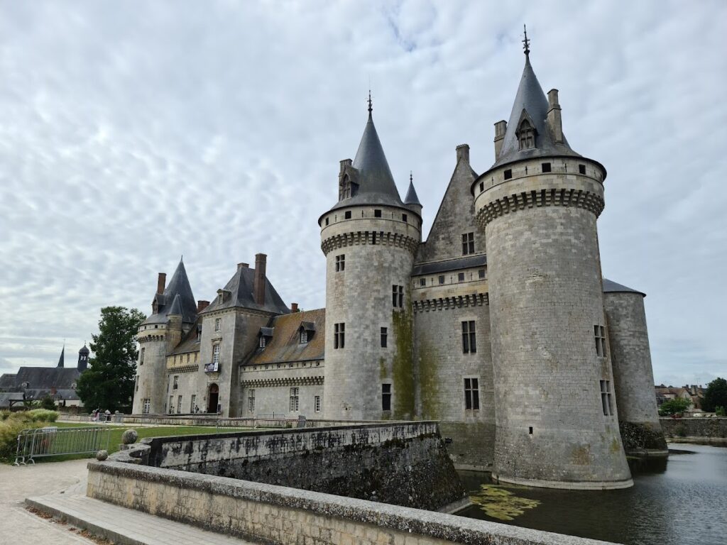 Castle of Sully-sur-Loire