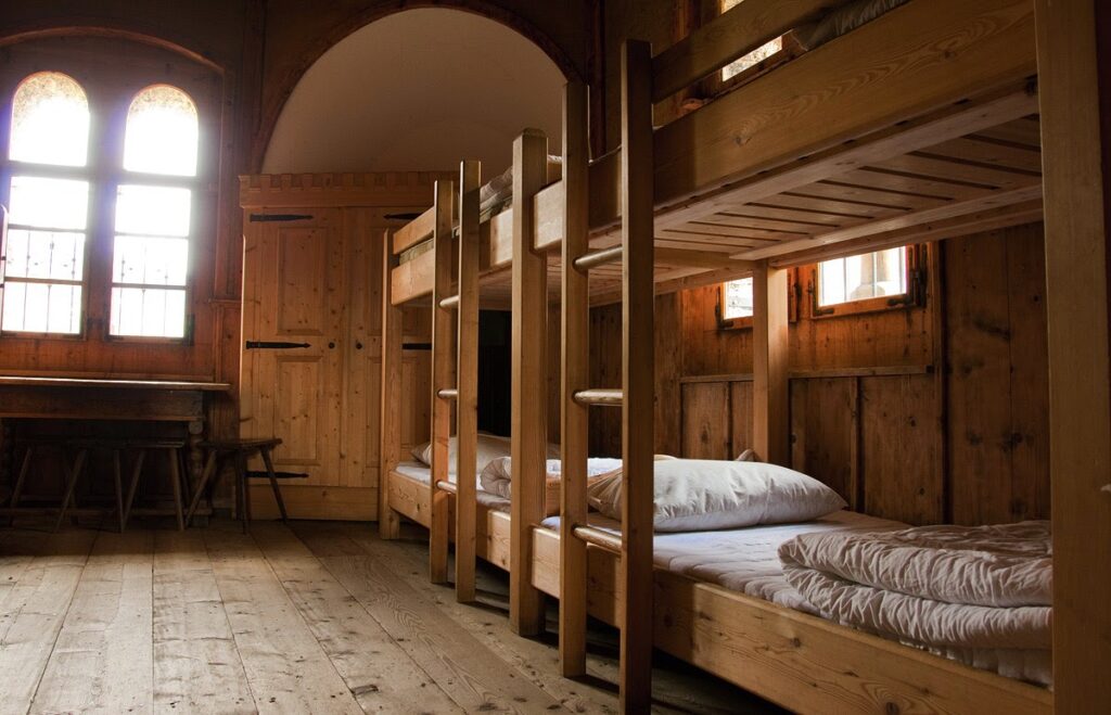 Finstergrün Castle: A Historic Fortress and Cultural Site in Ramingstein, Austria 4 Finstergrun Castle