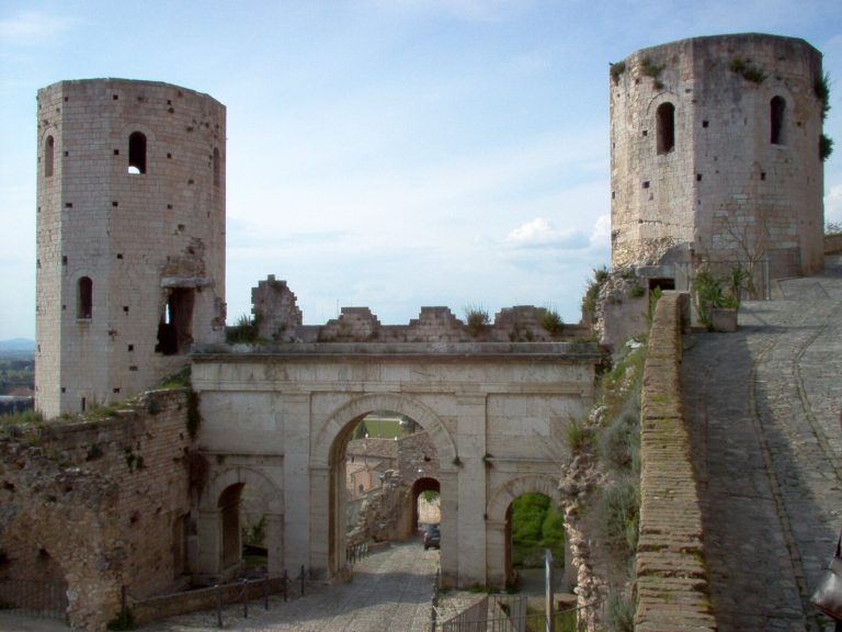Porta Consolare: Roman City Gate of Spello, Italy