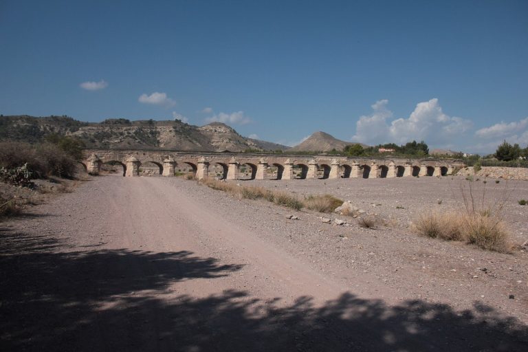 Acueducto Park: The Historic Waterworks of Alcantarilla, Spain
