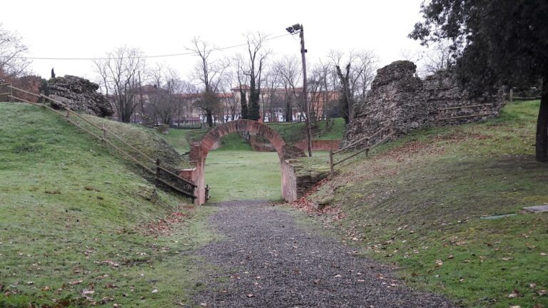 Roman Amphitheater of Purpan-Ancely: A Roman Spectacle Building near Toulouse
