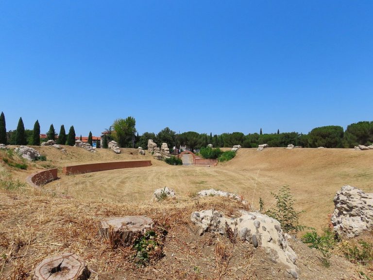 Roman Amphitheater of Purpan-Ancely: A Roman Spectacle Building near Toulouse