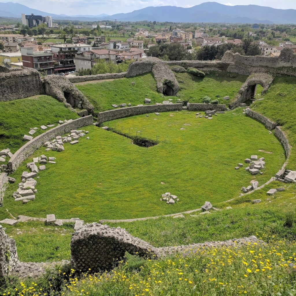 Anfiteatro Romano di Casinum: Roman Amphitheatre in Cassino, Italy 1 Anfiteatro Romano di Casinum