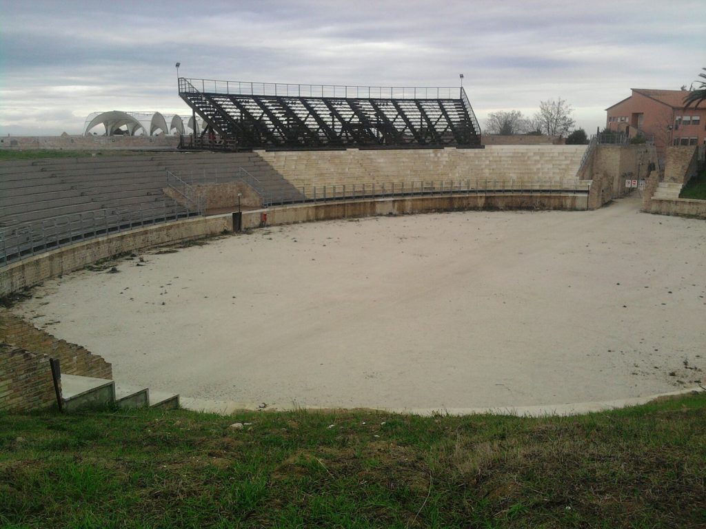 Anfiteatro Romano Chieti: A Roman Amphitheatre in Italy 1 Anfiteatro Romano Chieti