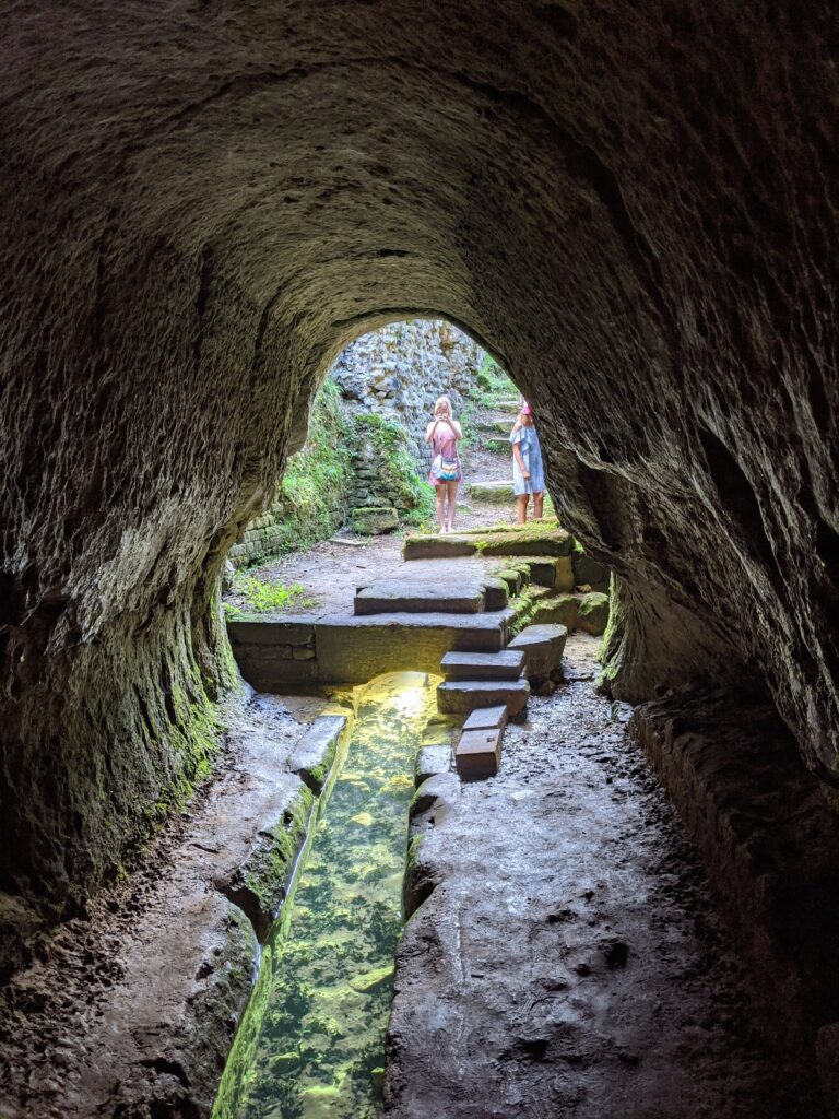 La Grand Font - Fontaine Romaine Souterraine: An Ancient Roman Aqueduct in Le Douhet, France 3 La Grand Font - Fontaine Romaine Souterraine