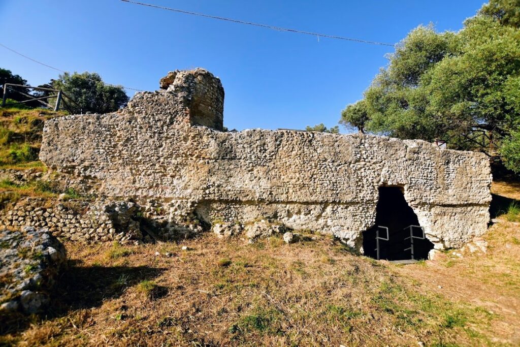 Villa Romana del Naniglio: A Roman Villa in Gioiosa Ionica, Italy 2 Villa Romana del Naniglio Visite Assistite