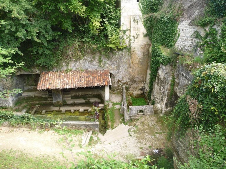 Aqueduc de Fontcouverte: Roman Water Supply for Saintes