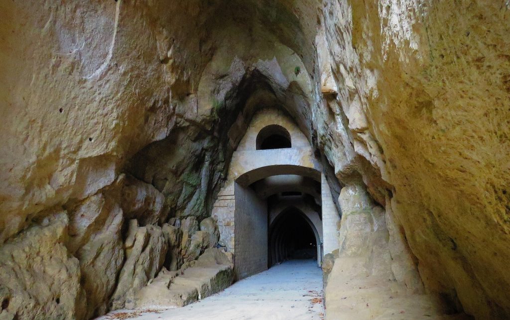 Crypta Neapolitana: An Ancient Roman Road Tunnel in Naples 2 Crypta Neapolitana