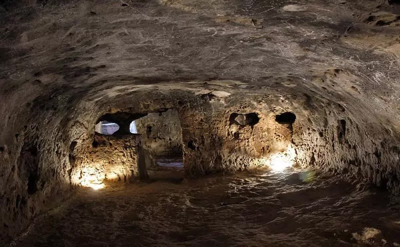 Karaftu Caves: A Historic Rock-Cut Complex in Iran 10 Karaftu Caves