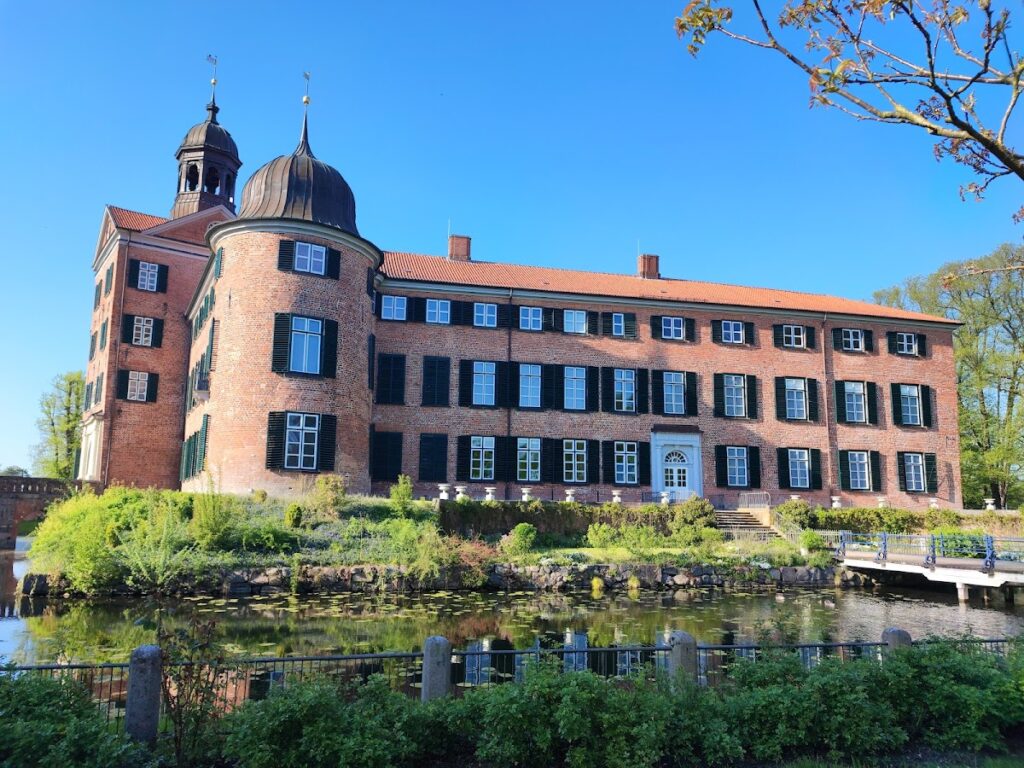 Eutin Castle: A Medieval Episcopal Residence and Ducal Court in Germany 3 Eutin Castle