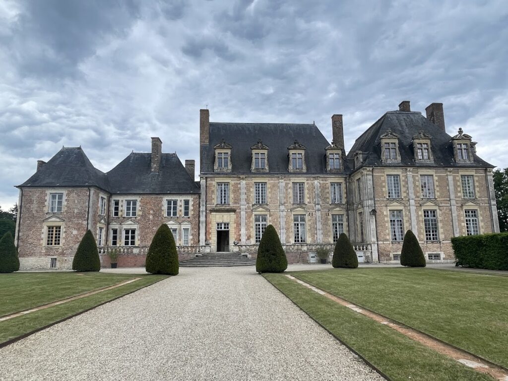 Château de Chevilly: An Eighteenth-Century Country Residence in France 1 Château de Chevilly