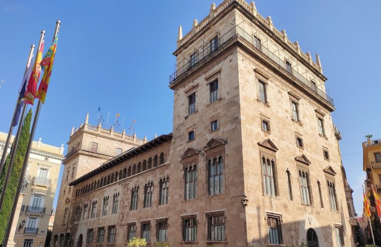 Palau de la Generalitat Valenciana: Historic seat of the Generalitat and former government palace in València