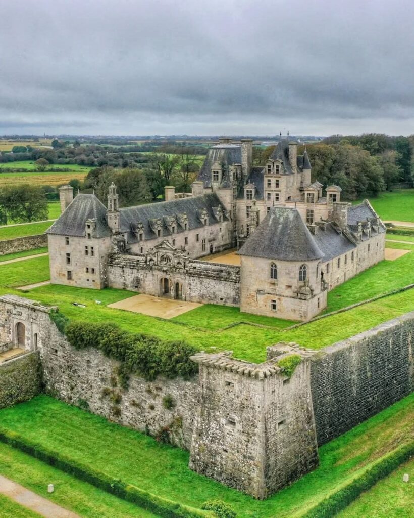 Château de Kerjean: A Renaissance Fortified Residence in Brittany 2 Château de Kerjean