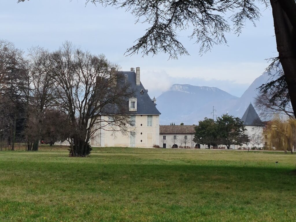 Château de Sassenage: A Seventeenth-Century French Classical Residence 3 Château de Sassenage